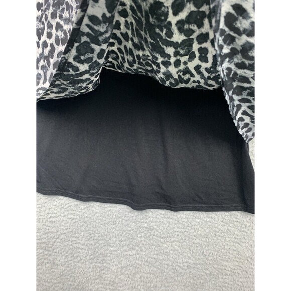 DG2 Diane Gilman Shirt Womens M Black Leopard Print Asymetrical Hem - Picture 4 of 11